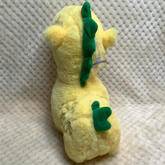 Cute Yellow Green Pineapple Giraffe Stuffed Animal Toy - Picture 5 of 11